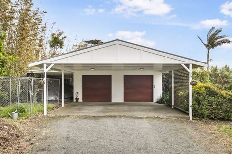 Photo of property in 102 Taiapa Road, Muriwai, Waimauku, 0881