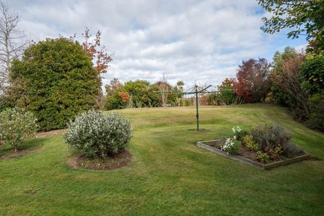 Photo of property in 63 Loch Views Road, Acacia Bay, Taupo, 3385