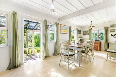 Photo of property in 98 Hanham Road, Kumeu, 0891