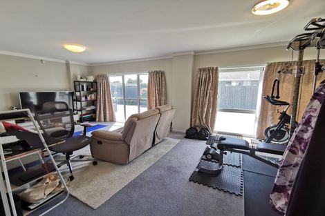 Photo of property in 19 Te Maru Place, Redwood, Christchurch, 8051