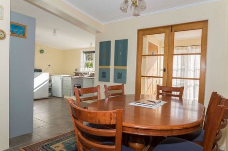 Photo of property in 44 Seaview Road, Herbertville, 4970