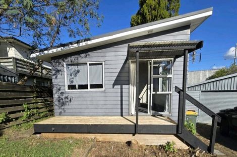 Photo of property in 5 Clayburn Road, Glen Eden, Auckland, 0602
