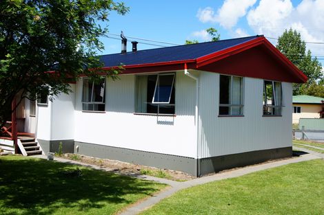 Photo of property in 16 Rata Road, Twizel, 7901