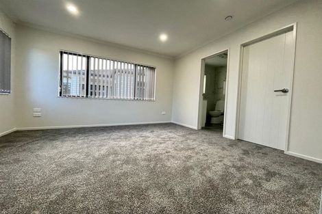 Photo of property in 2/88 Gloucester Road, Mount Maunganui, 3116