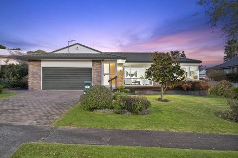 Photo of property in 13 Kuripaka Crescent, The Gardens, Auckland, 2105