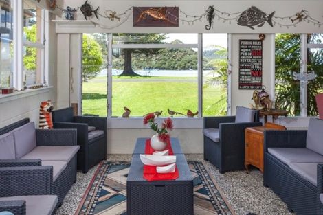 Photo of property in 43 Robinson Road, Whitianga, 3510