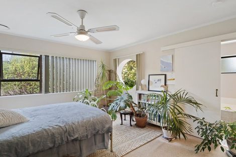 Photo of property in 2/49 Carlisle Road, Torbay, Auckland, 0630