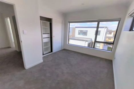 Photo of property in 51c Sunderlands Road, Half Moon Bay, Auckland, 2012