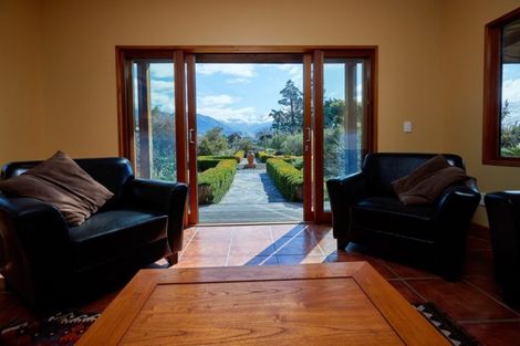 Photo of property in 103 Harnetts Road, Kaikoura Flat, Kaikoura, 7371