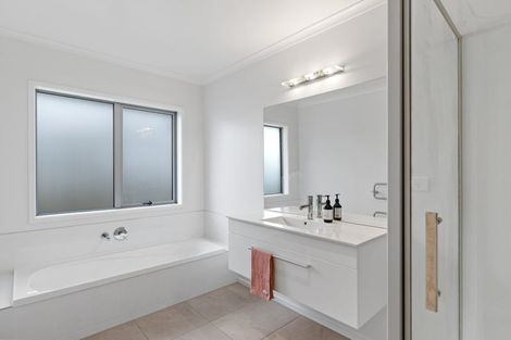 Photo of property in 29 Sylvester Crescent, Flagstaff, Hamilton, 3210