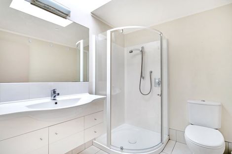 Photo of property in Beachpoint Apartments, 2/5 West End Road, Ohope, 3121