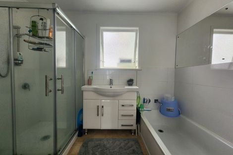 Photo of property in 3 Minton Place, Manurewa, Auckland, 2102