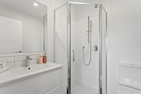 Photo of property in 4/28 Westgate Drive, Westgate, Auckland, 0614