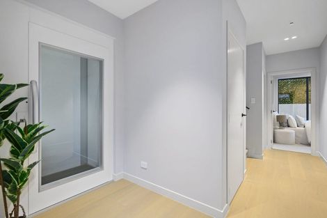 Photo of property in 201d Hurstmere Road, Takapuna, Auckland, 0622