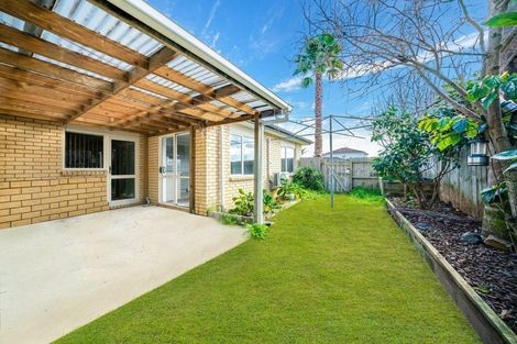 Photo of property in 2 Dunaff Place, Flat Bush, Auckland, 2019