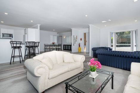 Photo of property in 15 Ferntree Terrace, West Harbour, Auckland, 0618