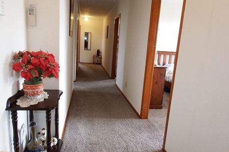 Photo of property in 55 Broadway, Stratford, 4332