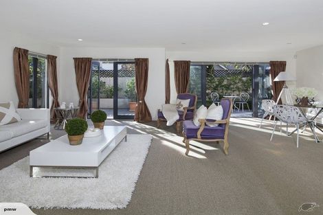 Photo of property in 2/21 Stoneyhurst Street, St Albans, Christchurch, 8014