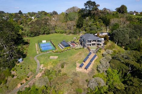 Photo of property in 236 Whitford Road, Shamrock Park, Howick, 2571