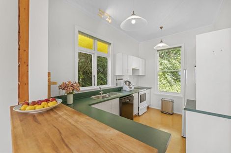 Photo of property in 10 Kilgour Street, Roseneath, Port Chalmers, 9023