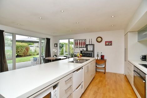 Photo of property in 9 Springside Place, Redwood, Christchurch, 8051