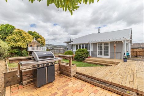 Photo of property in 556a Queen Street East, Levin, 5510