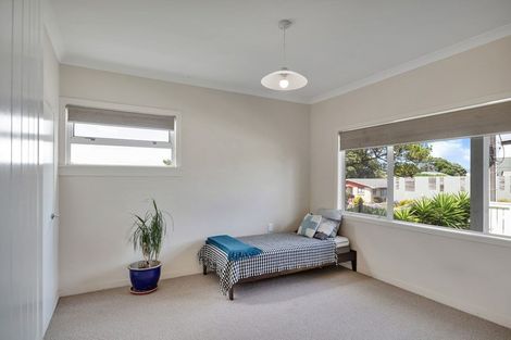 Photo of property in 9 Sackville Street, Fitzroy, New Plymouth, 4312