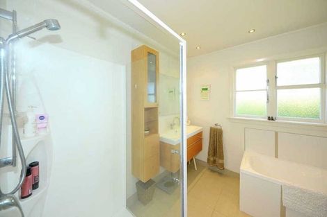 Photo of property in 8 Yardley Street, Avonhead, Christchurch, 8042