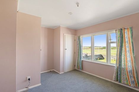 Photo of property in 46 Matipo Street, Castlecliff, Wanganui, 4501