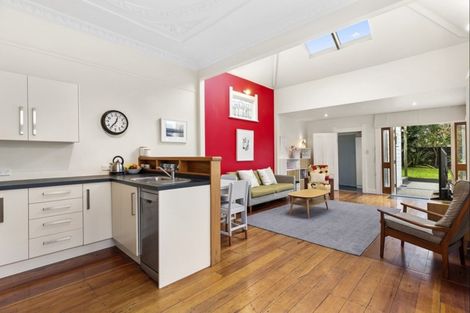 Photo of property in 18 Milton Street, Berhampore, Wellington, 6023