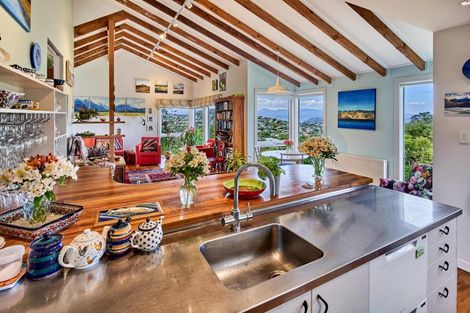 Photo of property in 4 Huntleigh Park Way, Ngaio, Wellington, 6035