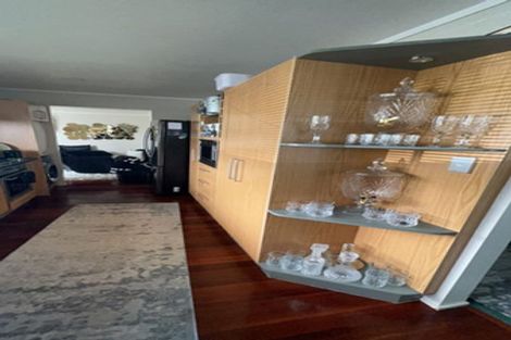 Photo of property in 242 Whitney Street, Blockhouse Bay, Auckland, 0600