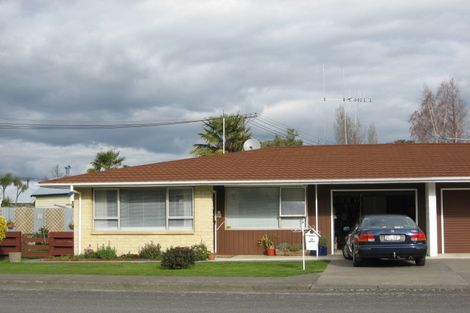 Photo of property in 7 Waverley Street, Waipawa, 4210