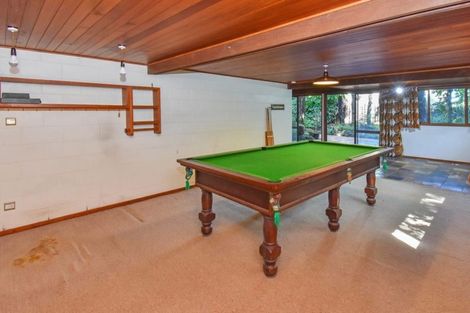 Photo of property in 30 Scenic Drive, Hillpark, Auckland, 2102