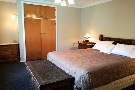 Photo of property in 74 Warwick Street, Wilton, Wellington, 6012