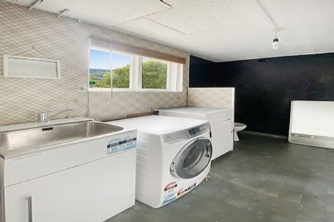 Photo of property in 32 Ngatitoa Street, Tawa, Wellington, 5028