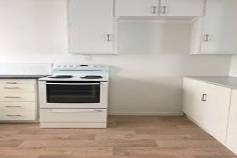 Photo of property in 2/71 Mount Smart Road, Onehunga, Auckland, 1061