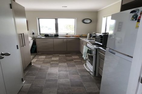 Photo of property in 1477 State Highway 16, Waimauku, 0883