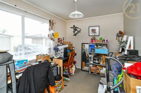 Photo of property in 11 Fairlight Place, Manurewa, Auckland, 2102