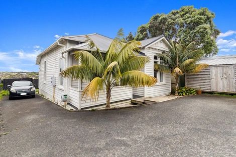 Photo of property in 231a Sturges Road, Henderson, Auckland, 0612