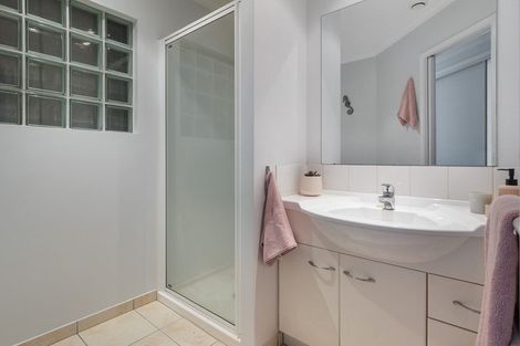 Photo of property in Paramount Apartments, 15/281 Maunganui Road, Mount Maunganui, 3116