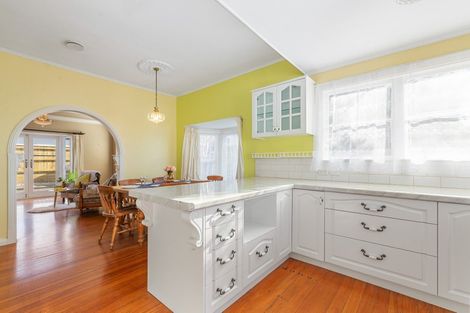 Photo of property in 1 Matipo Avenue, Pomare, Rotorua, 3015