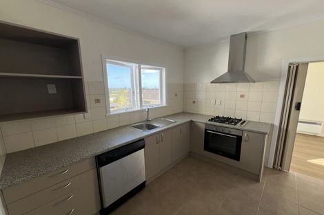 Photo of property in 61 Oakdale Road, Mount Roskill, Auckland, 1041