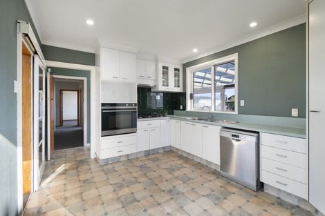 Photo of property in 18 Leeds Street, Milson, Palmerston North, 4414