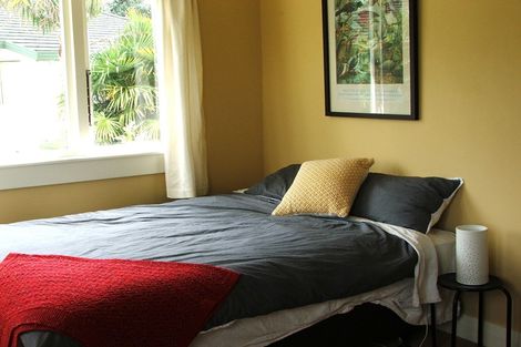 Photo of property in 14 Wattle Street, New Lynn, Auckland, 0600