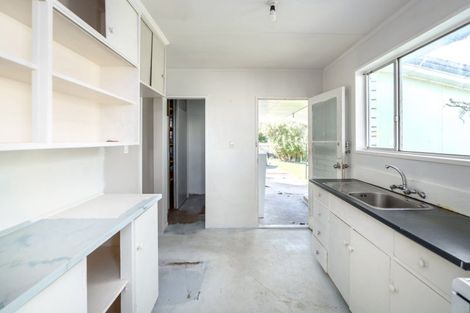 Photo of property in 6 Farrier Grove, Featherston, 5710