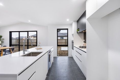 Photo of property in 36 Coach Way, Rolleston, 7614