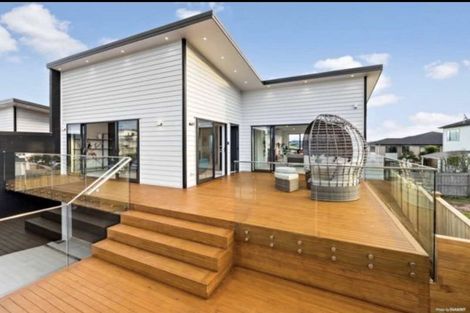 Photo of property in 45 Ascension Crescent, Orewa, 0931