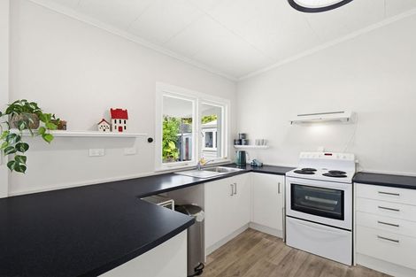 Photo of property in 102 Gonville Avenue, Gonville, Whanganui, 4501