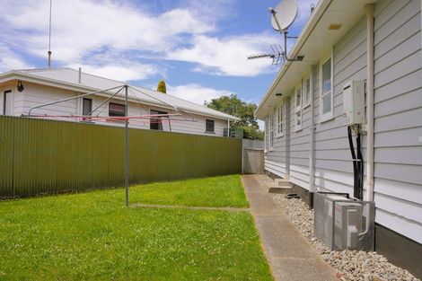 Photo of property in 87 Sutherland Crescent, Westbrook, Palmerston North, 4412